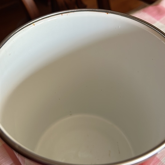 Vintage red enamel canister/ice bucket with clear glass lid. Metal accents. ♥️ - Picture 2 of 4